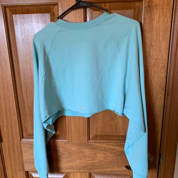 EUC - alo yoga double take pullover - blue quartz - Picture 4 of 5